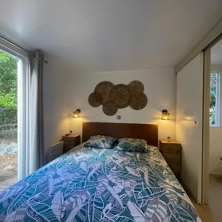 Mobile 3 Terrasse 50 M2 אתר קמפינג *