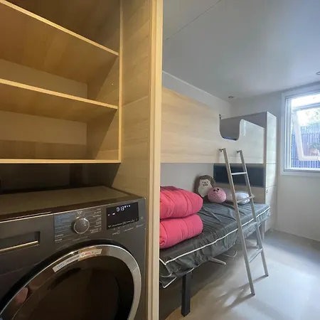Mobile 3 Terrasse 50 M2 אתר קמפינג סניוס