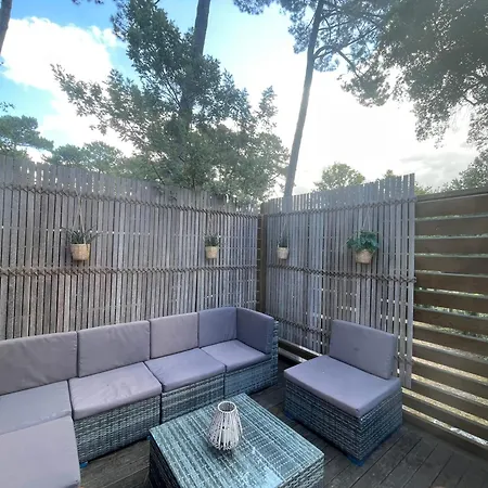 Mobile 3 Terrasse 50 M2 אתר קמפינג